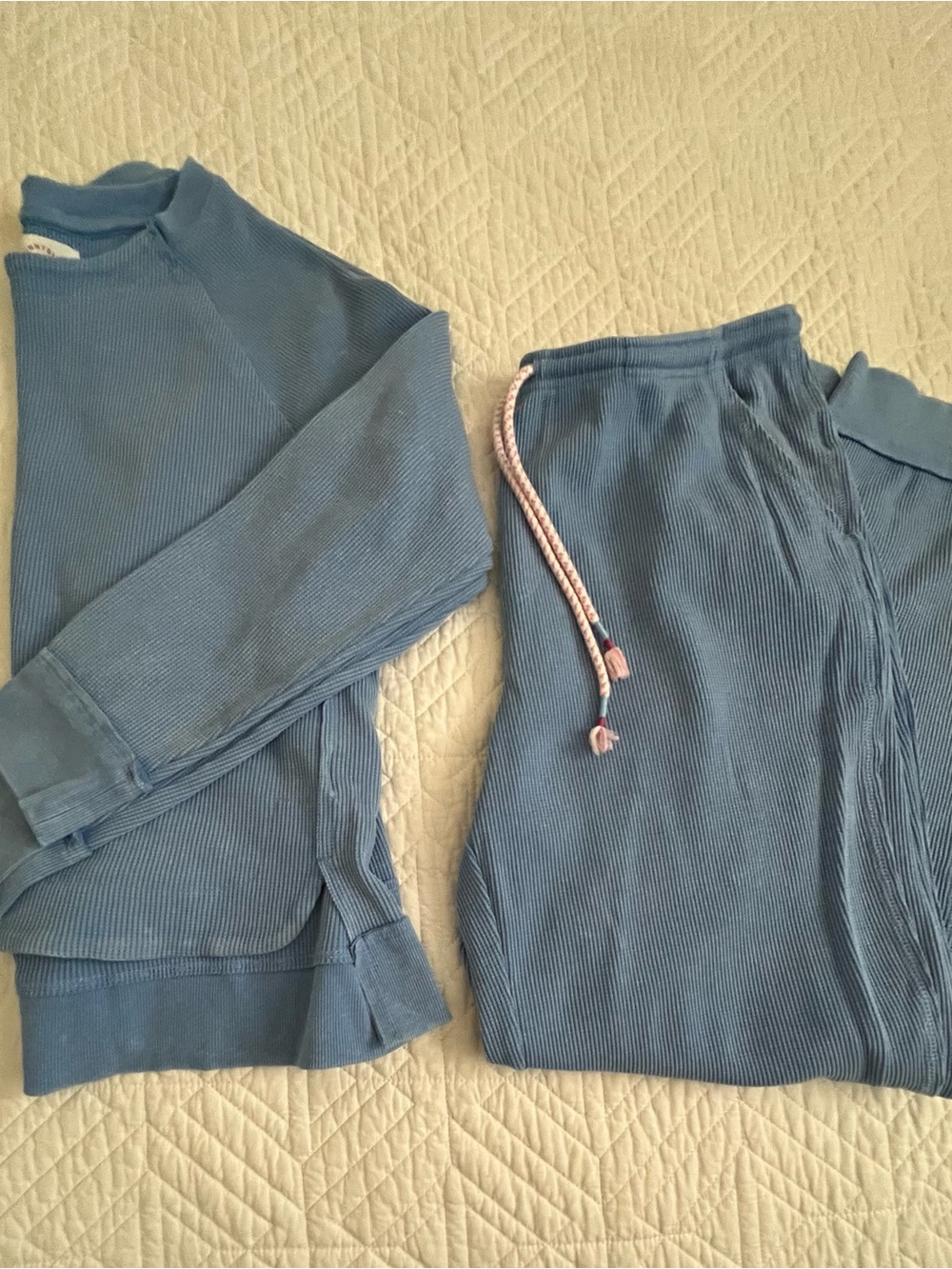Sunnyside By Sundry Women's Waffle Knit Pullover & Jogger Pant Set Blue Size L